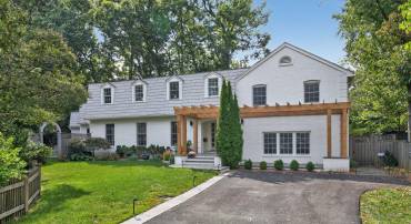 3122 N NOTTINGHAM ST N, ARLINGTON, Virginia 22207, 4 Bedrooms Bedrooms, ,3 BathroomsBathrooms,Residential,For sale,3122 N NOTTINGHAM ST N,VAAR2064052 MLS # VAAR2064052