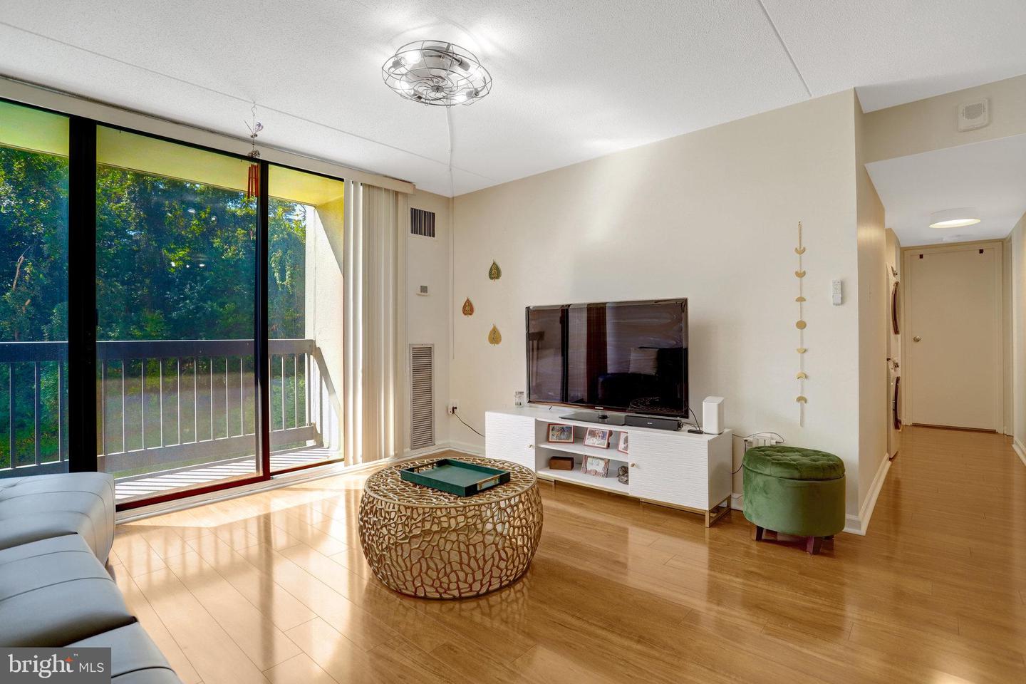 6300 STEVENSON AVE #311, ALEXANDRIA, Virginia 22304, 2 Bedrooms Bedrooms, ,2 BathroomsBathrooms,Residential,For sale,6300 STEVENSON AVE #311,VAAX2050060 MLS # VAAX2050060