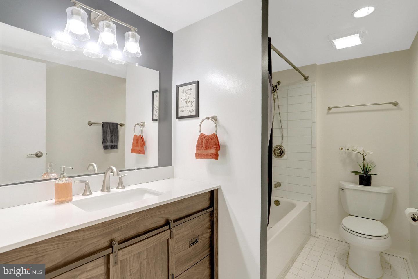 6300 STEVENSON AVE #311, ALEXANDRIA, Virginia 22304, 2 Bedrooms Bedrooms, ,2 BathroomsBathrooms,Residential,For sale,6300 STEVENSON AVE #311,VAAX2050060 MLS # VAAX2050060