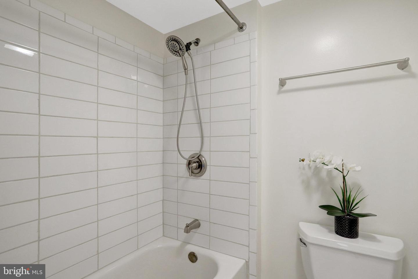 6300 STEVENSON AVE #311, ALEXANDRIA, Virginia 22304, 2 Bedrooms Bedrooms, ,2 BathroomsBathrooms,Residential,For sale,6300 STEVENSON AVE #311,VAAX2050060 MLS # VAAX2050060