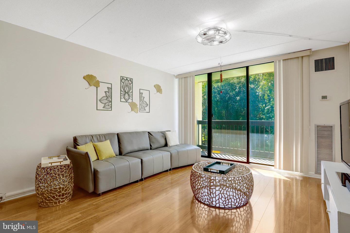 6300 STEVENSON AVE #311, ALEXANDRIA, Virginia 22304, 2 Bedrooms Bedrooms, ,2 BathroomsBathrooms,Residential,For sale,6300 STEVENSON AVE #311,VAAX2050060 MLS # VAAX2050060