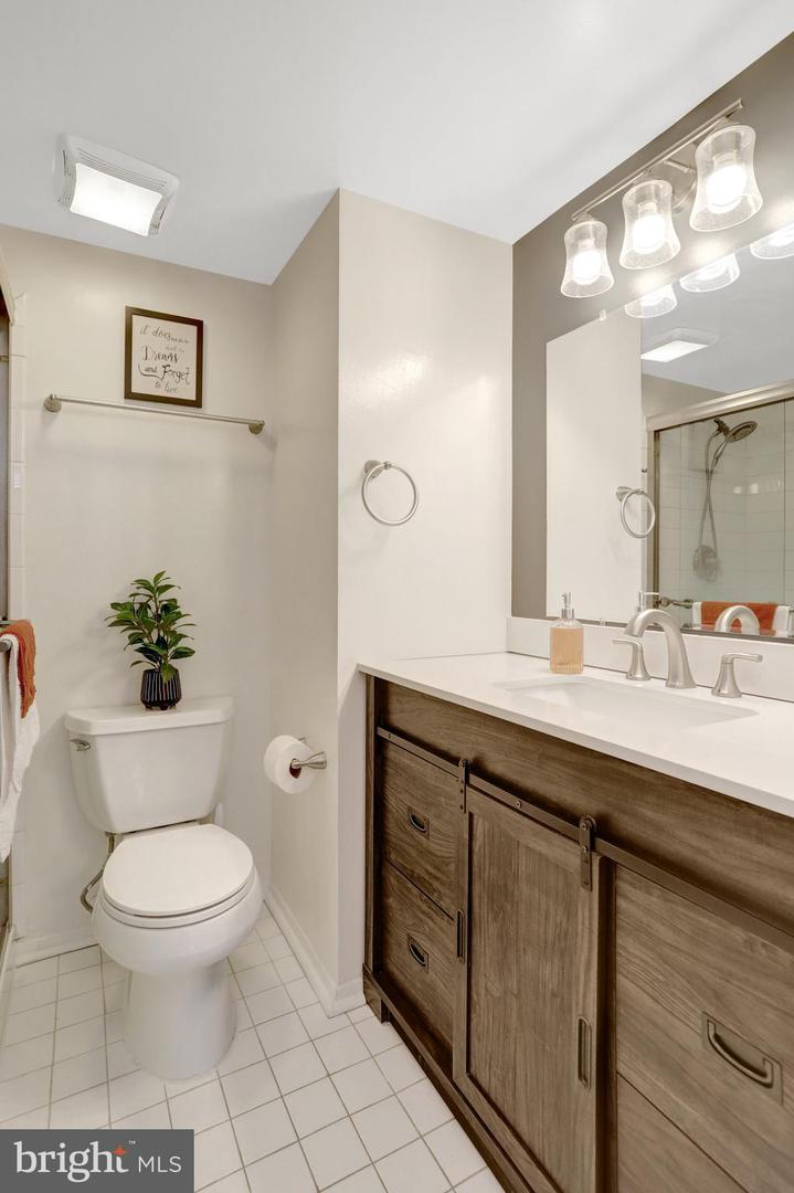 6300 STEVENSON AVE #311, ALEXANDRIA, Virginia 22304, 2 Bedrooms Bedrooms, ,2 BathroomsBathrooms,Residential,For sale,6300 STEVENSON AVE #311,VAAX2050060 MLS # VAAX2050060