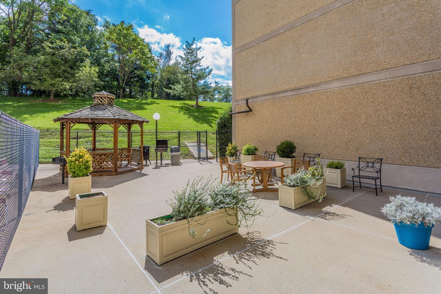6300 STEVENSON AVE #311, ALEXANDRIA, Virginia 22304, 2 Bedrooms Bedrooms, ,2 BathroomsBathrooms,Residential,For sale,6300 STEVENSON AVE #311,VAAX2050060 MLS # VAAX2050060