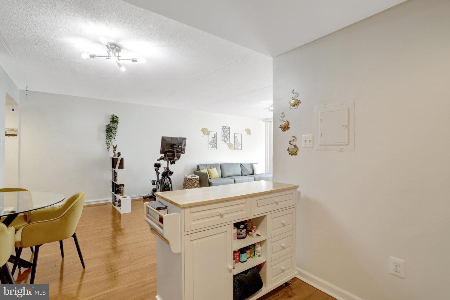6300 STEVENSON AVE #311, ALEXANDRIA, Virginia 22304, 2 Bedrooms Bedrooms, ,2 BathroomsBathrooms,Residential,For sale,6300 STEVENSON AVE #311,VAAX2050060 MLS # VAAX2050060