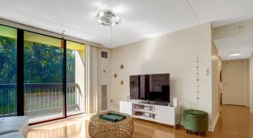 6300 STEVENSON AVE #311, ALEXANDRIA, Virginia 22304, 2 Bedrooms Bedrooms, ,2 BathroomsBathrooms,Residential,For sale,6300 STEVENSON AVE #311,VAAX2050060 MLS # VAAX2050060