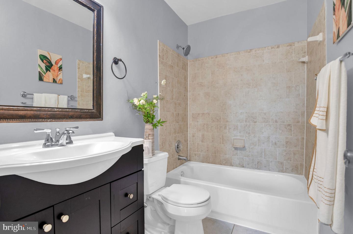 6427 MCCOY, CENTREVILLE, Virginia 20121, 4 Bedrooms Bedrooms, ,3 BathroomsBathrooms,Residential,For sale,6427 MCCOY,VAFX2268742 MLS # VAFX2268742