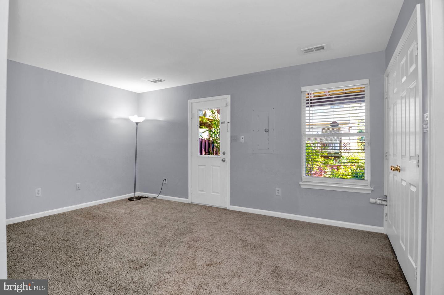 6427 MCCOY, CENTREVILLE, Virginia 20121, 4 Bedrooms Bedrooms, ,3 BathroomsBathrooms,Residential,For sale,6427 MCCOY,VAFX2268742 MLS # VAFX2268742
