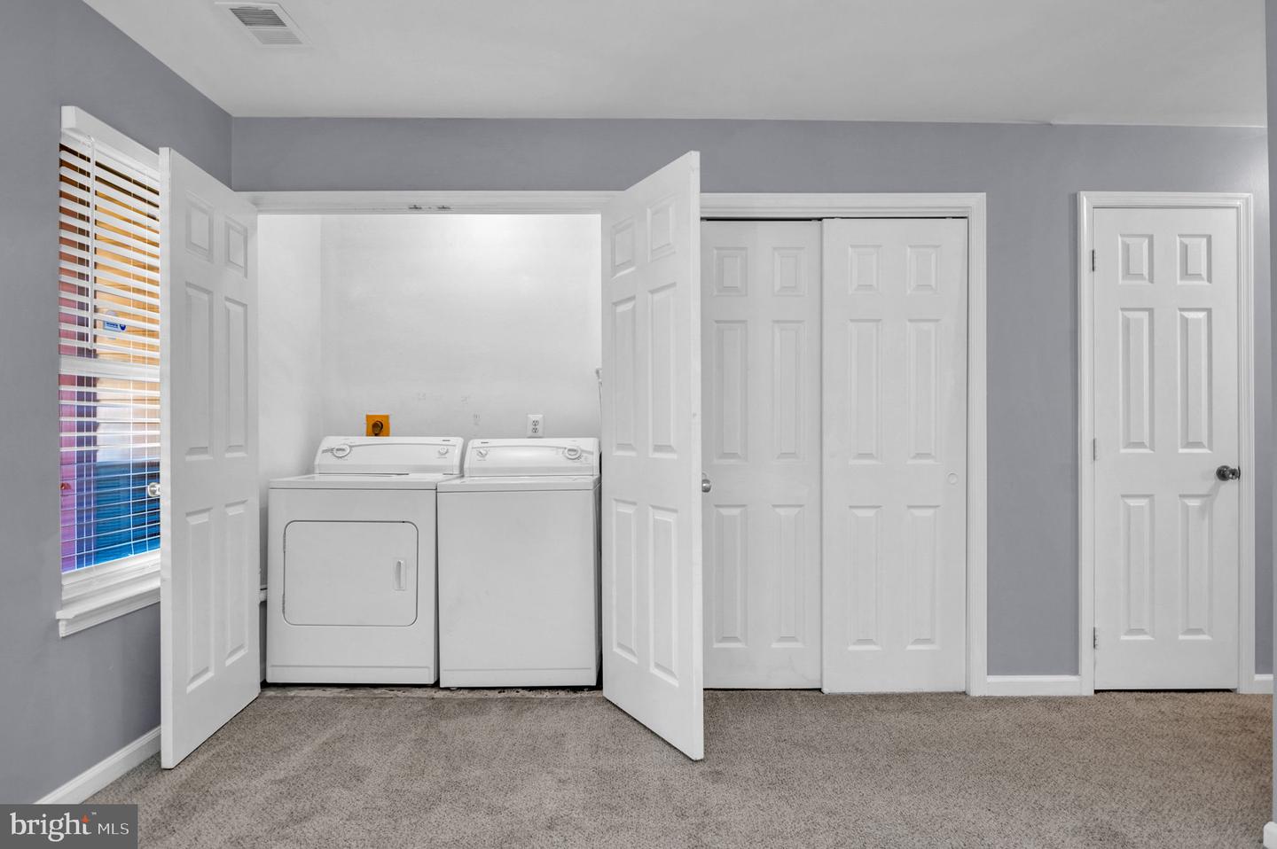 6427 MCCOY, CENTREVILLE, Virginia 20121, 4 Bedrooms Bedrooms, ,3 BathroomsBathrooms,Residential,For sale,6427 MCCOY,VAFX2268742 MLS # VAFX2268742