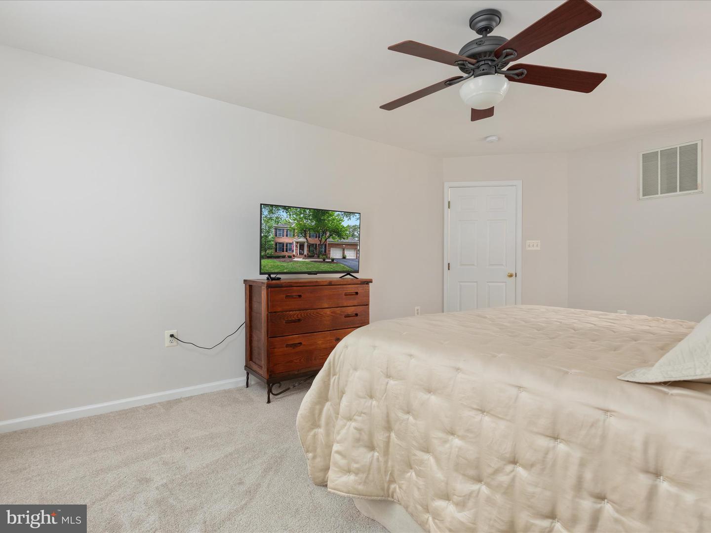 1432 MOORE PL SW, LEESBURG, Virginia 20175, 4 Bedrooms Bedrooms, ,3 BathroomsBathrooms,Residential,For sale,1432 MOORE PL SW,VALO2107392 MLS # VALO2107392
