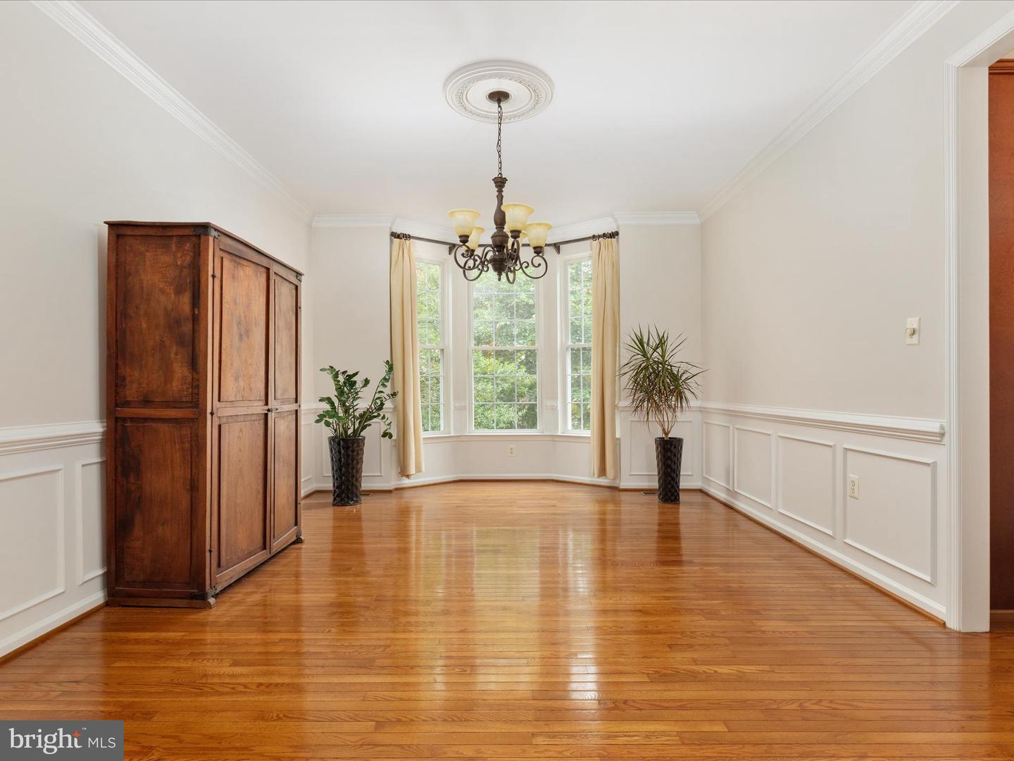 1432 MOORE PL SW, LEESBURG, Virginia 20175, 4 Bedrooms Bedrooms, ,3 BathroomsBathrooms,Residential,For sale,1432 MOORE PL SW,VALO2107392 MLS # VALO2107392