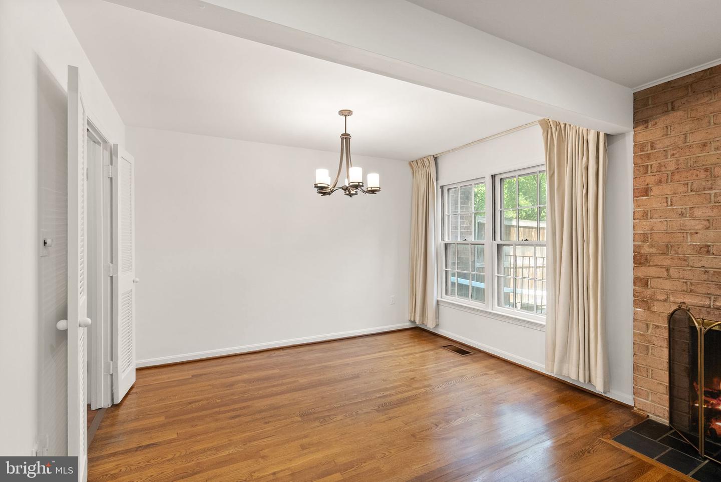 5443 RICHENBACHER AVE, ALEXANDRIA, Virginia 22304, 3 Bedrooms Bedrooms, 7 Rooms Rooms,3 BathroomsBathrooms,Residential,For sale,5443 RICHENBACHER AVE,VAAX2050068 MLS # VAAX2050068