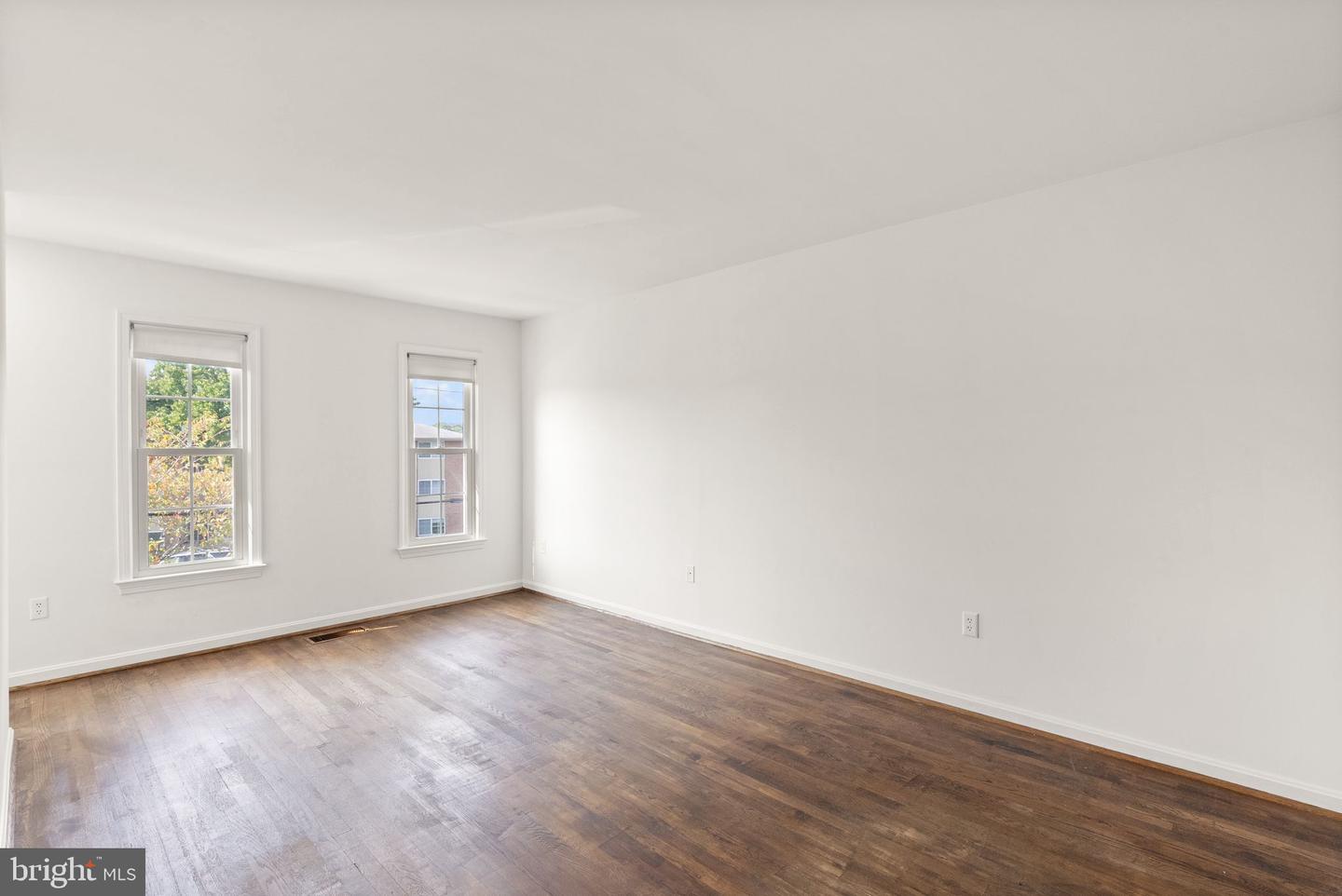 5443 RICHENBACHER AVE, ALEXANDRIA, Virginia 22304, 3 Bedrooms Bedrooms, 7 Rooms Rooms,3 BathroomsBathrooms,Residential,For sale,5443 RICHENBACHER AVE,VAAX2050068 MLS # VAAX2050068