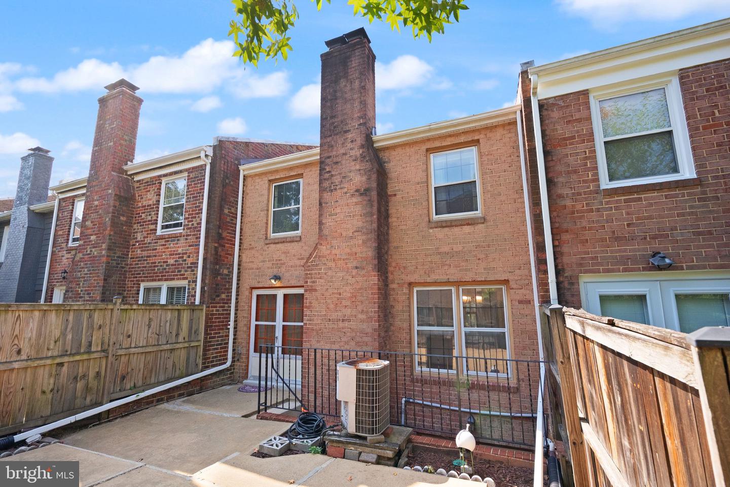 5443 RICHENBACHER AVE, ALEXANDRIA, Virginia 22304, 3 Bedrooms Bedrooms, 7 Rooms Rooms,3 BathroomsBathrooms,Residential,For sale,5443 RICHENBACHER AVE,VAAX2050068 MLS # VAAX2050068