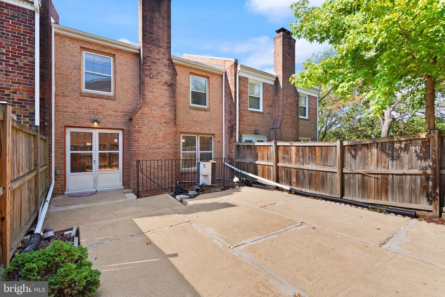 5443 RICHENBACHER AVE, ALEXANDRIA, Virginia 22304, 3 Bedrooms Bedrooms, 7 Rooms Rooms,3 BathroomsBathrooms,Residential,For sale,5443 RICHENBACHER AVE,VAAX2050068 MLS # VAAX2050068