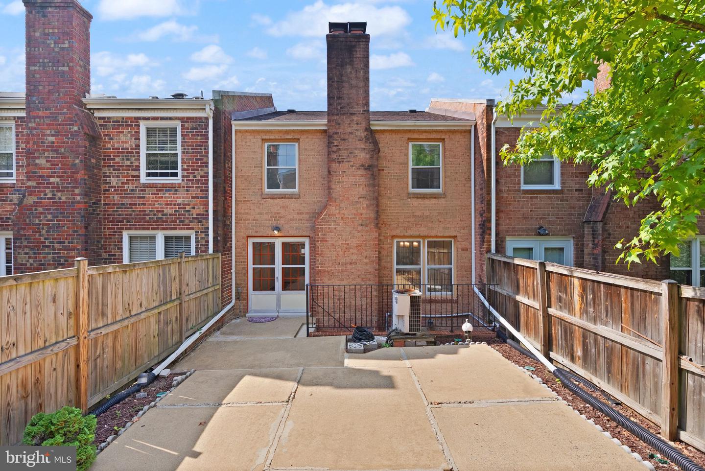 5443 RICHENBACHER AVE, ALEXANDRIA, Virginia 22304, 3 Bedrooms Bedrooms, 7 Rooms Rooms,3 BathroomsBathrooms,Residential,For sale,5443 RICHENBACHER AVE,VAAX2050068 MLS # VAAX2050068