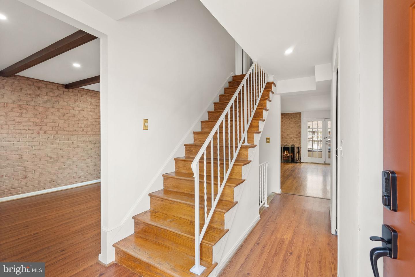 5443 RICHENBACHER AVE, ALEXANDRIA, Virginia 22304, 3 Bedrooms Bedrooms, 7 Rooms Rooms,3 BathroomsBathrooms,Residential,For sale,5443 RICHENBACHER AVE,VAAX2050068 MLS # VAAX2050068