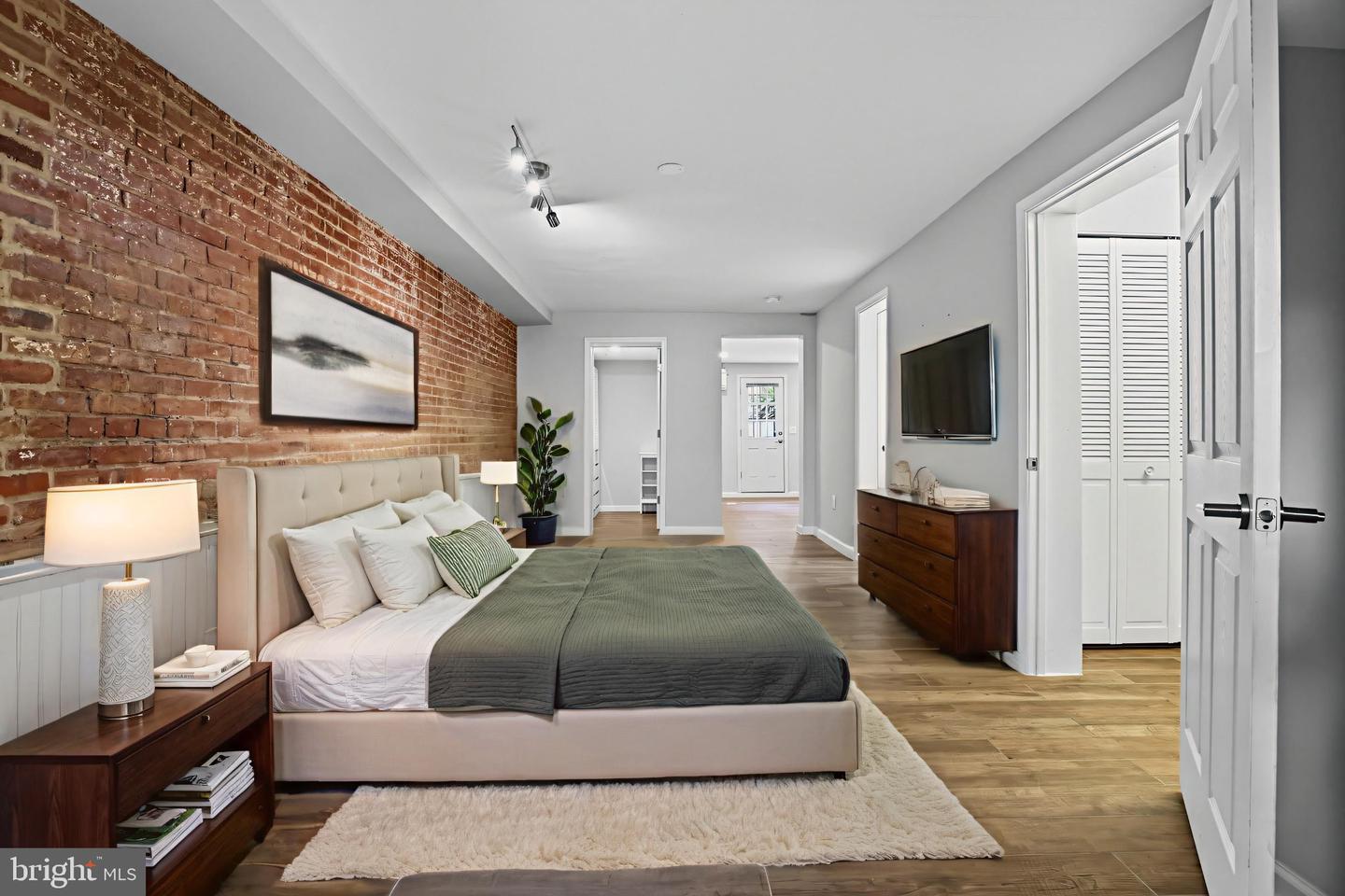 1507 VERMONT AVE NW, WASHINGTON, District Of Columbia 20005, 4 Bedrooms Bedrooms, ,4 BathroomsBathrooms,Residential,For sale,1507 VERMONT AVE NW,DCDC2223746 MLS # DCDC2223746