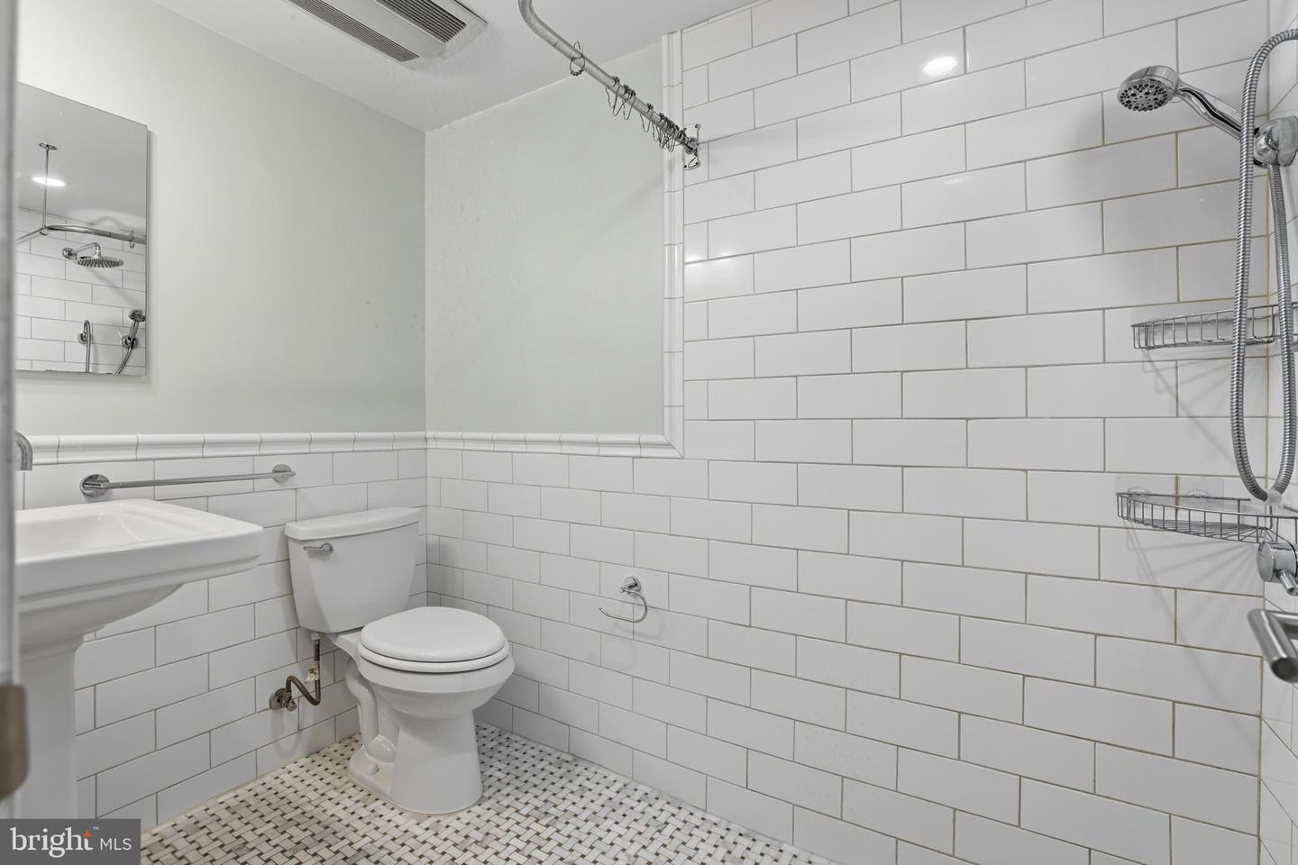 1507 VERMONT AVE NW, WASHINGTON, District Of Columbia 20005, 4 Bedrooms Bedrooms, ,4 BathroomsBathrooms,Residential,For sale,1507 VERMONT AVE NW,DCDC2223746 MLS # DCDC2223746
