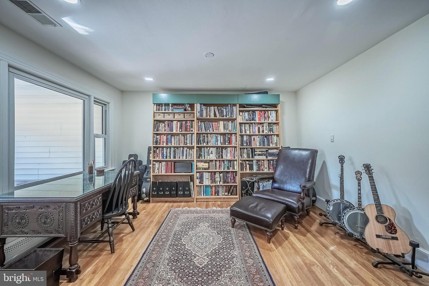 10606 ORCHARD ST, FAIRFAX, Virginia 22030, 5 Bedrooms Bedrooms, 10 Rooms Rooms,3 BathroomsBathrooms,Residential,For sale,10606 ORCHARD ST,VAFC2007084 MLS # VAFC2007084