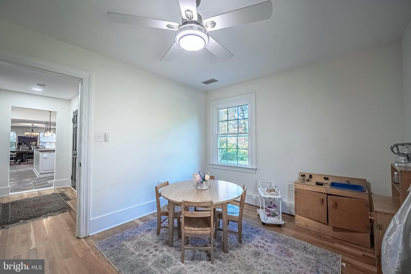 10606 ORCHARD ST, FAIRFAX, Virginia 22030, 5 Bedrooms Bedrooms, 10 Rooms Rooms,3 BathroomsBathrooms,Residential,For sale,10606 ORCHARD ST,VAFC2007084 MLS # VAFC2007084