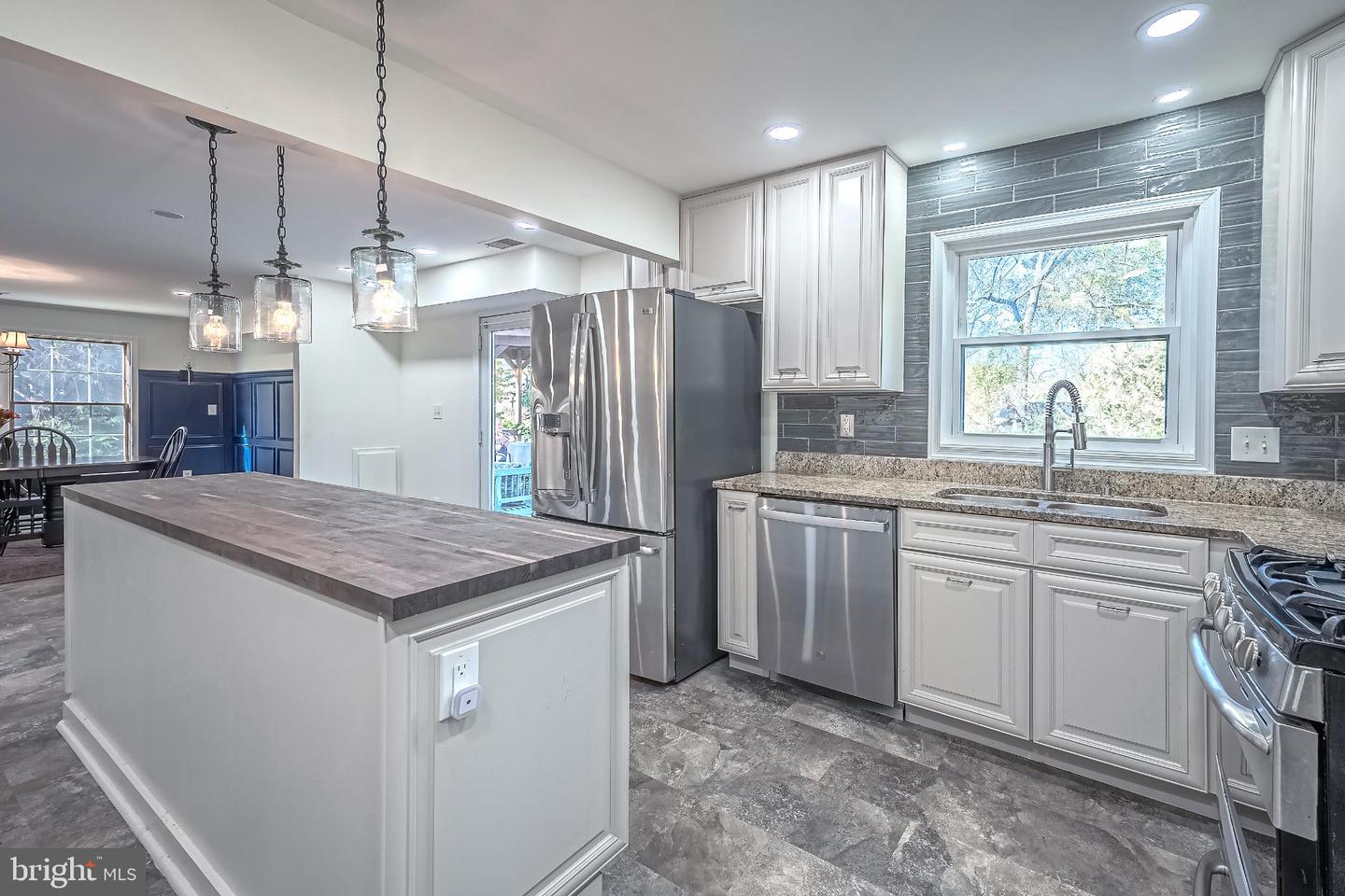 10606 ORCHARD ST, FAIRFAX, Virginia 22030, 5 Bedrooms Bedrooms, 10 Rooms Rooms,3 BathroomsBathrooms,Residential,For sale,10606 ORCHARD ST,VAFC2007084 MLS # VAFC2007084