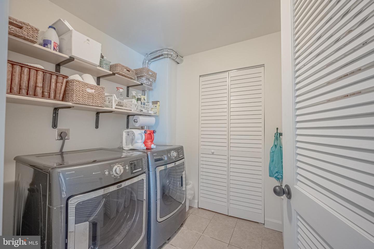 10606 ORCHARD ST, FAIRFAX, Virginia 22030, 5 Bedrooms Bedrooms, 10 Rooms Rooms,3 BathroomsBathrooms,Residential,For sale,10606 ORCHARD ST,VAFC2007084 MLS # VAFC2007084