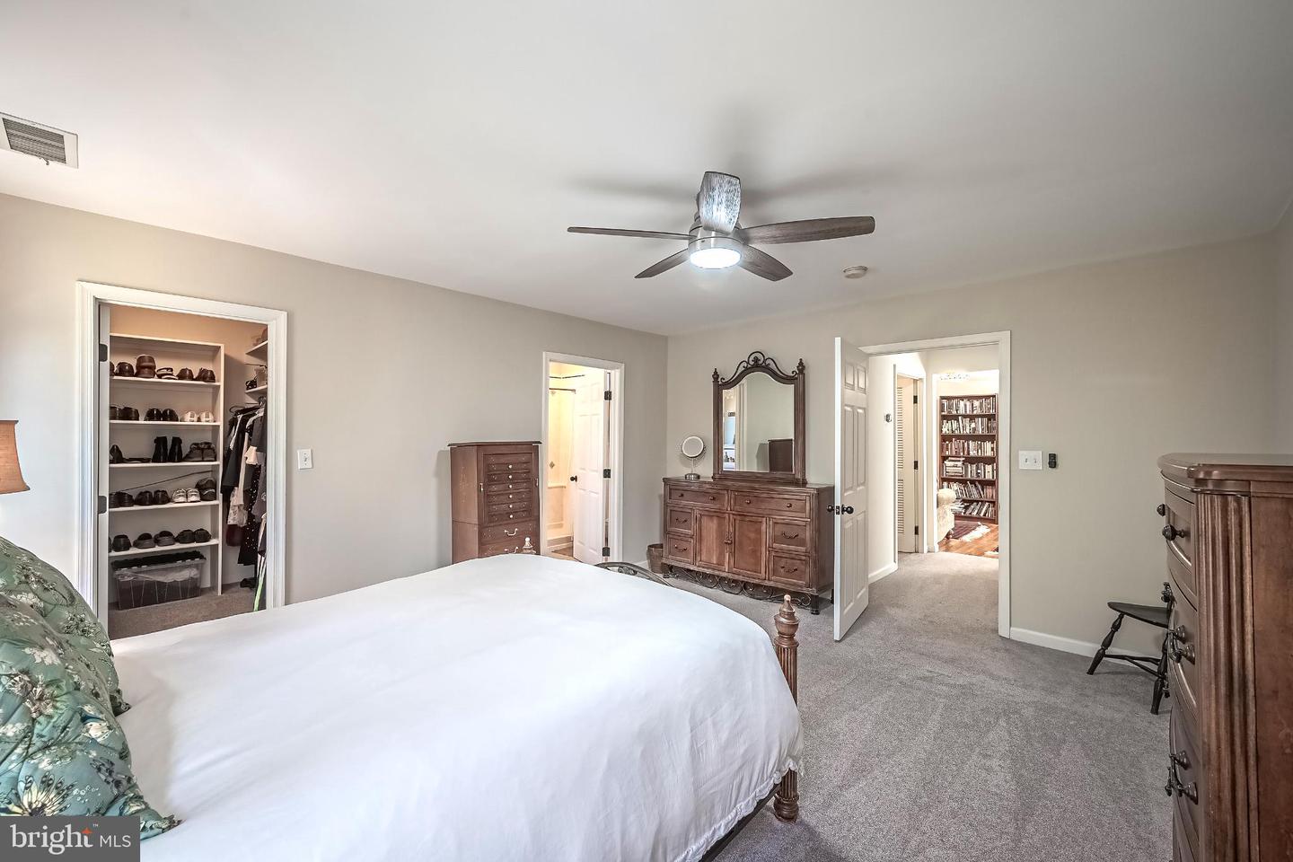 10606 ORCHARD ST, FAIRFAX, Virginia 22030, 5 Bedrooms Bedrooms, 10 Rooms Rooms,3 BathroomsBathrooms,Residential,For sale,10606 ORCHARD ST,VAFC2007084 MLS # VAFC2007084