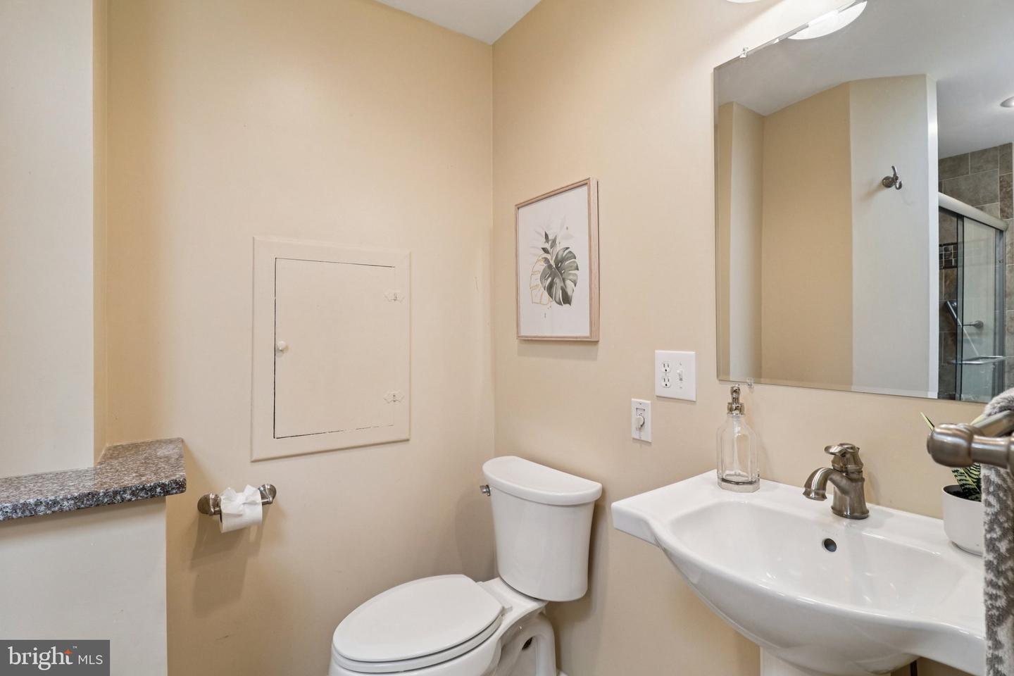 2638 BOWLING GREEN DR, VIENNA, Virginia 22180, 4 Bedrooms Bedrooms, ,2 BathroomsBathrooms,Residential,For sale,2638 BOWLING GREEN DR,VAFX2268866 MLS # VAFX2268866