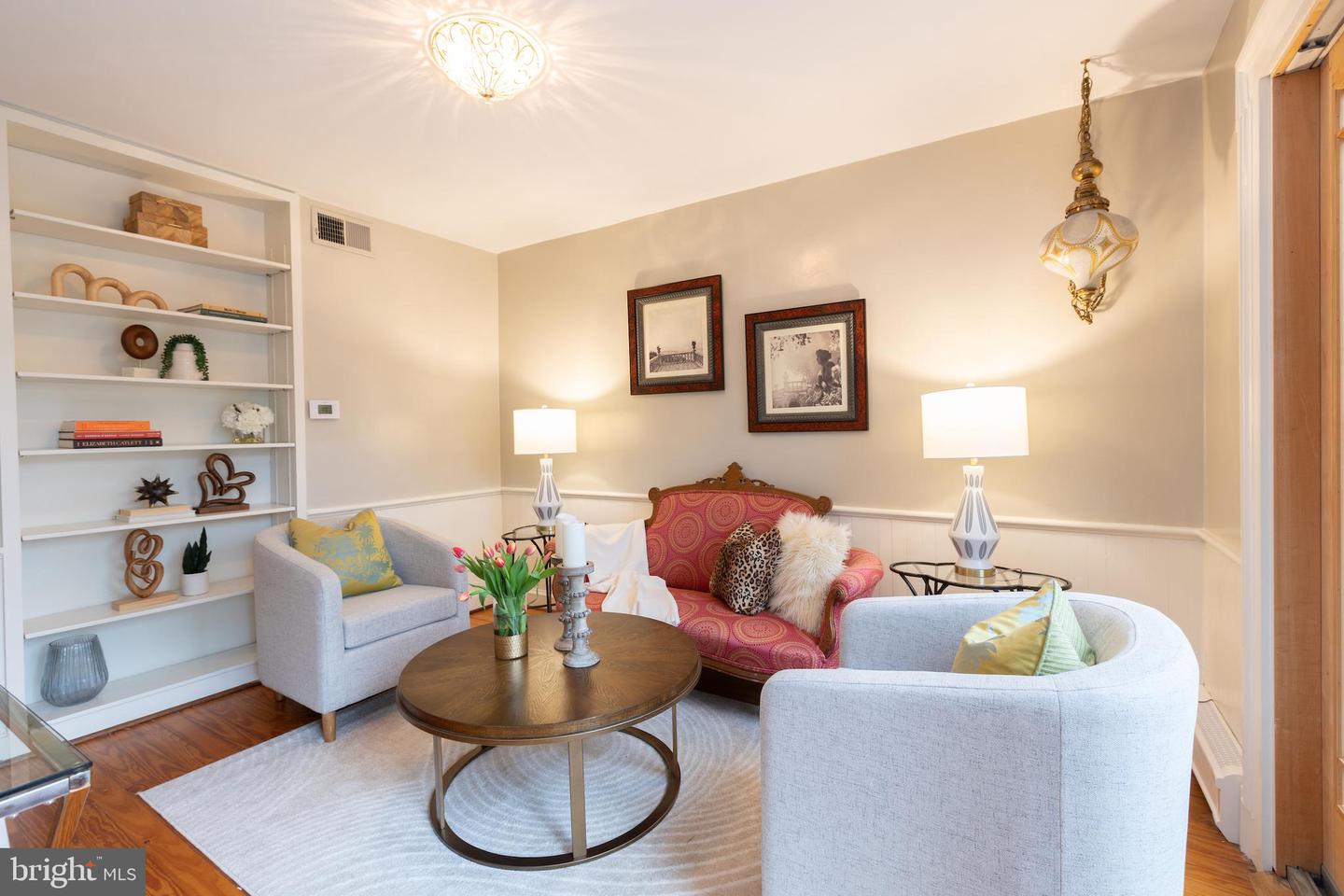 515-1/2 6TH ST SE, WASHINGTON, District Of Columbia 20003, 2 Bedrooms Bedrooms, ,1 BathroomBathrooms,Residential,For sale,515-1/2 6TH ST SE,DCDC2223778 MLS # DCDC2223778