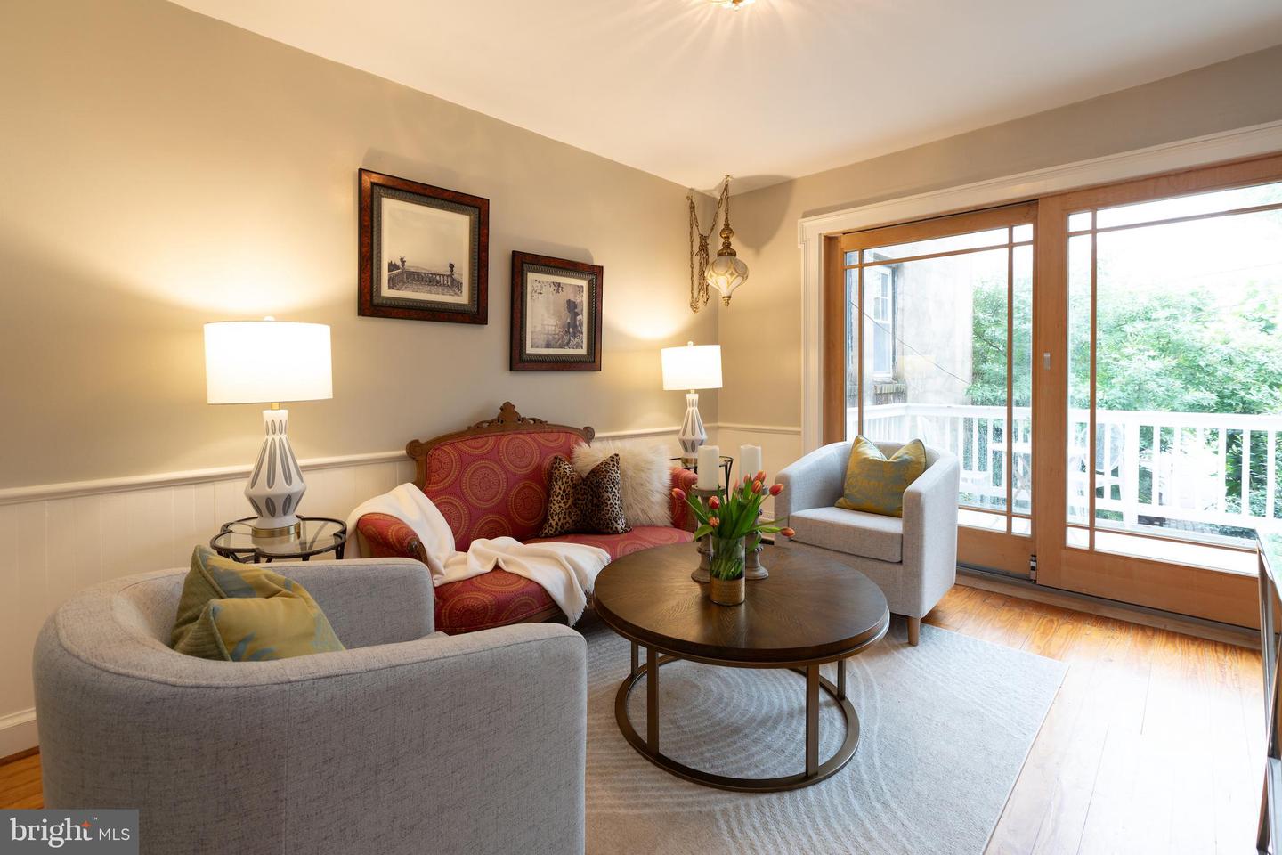 515-1/2 6TH ST SE, WASHINGTON, District Of Columbia 20003, 2 Bedrooms Bedrooms, ,1 BathroomBathrooms,Residential,For sale,515-1/2 6TH ST SE,DCDC2223778 MLS # DCDC2223778
