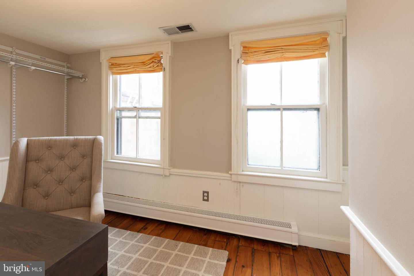 515-1/2 6TH ST SE, WASHINGTON, District Of Columbia 20003, 2 Bedrooms Bedrooms, ,1 BathroomBathrooms,Residential,For sale,515-1/2 6TH ST SE,DCDC2223778 MLS # DCDC2223778