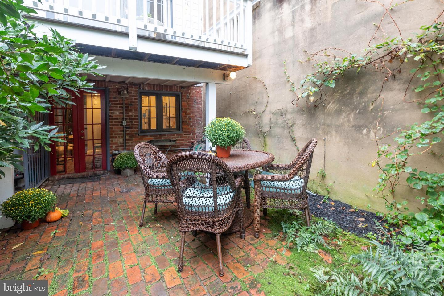 515-1/2 6TH ST SE, WASHINGTON, District Of Columbia 20003, 2 Bedrooms Bedrooms, ,1 BathroomBathrooms,Residential,For sale,515-1/2 6TH ST SE,DCDC2223778 MLS # DCDC2223778