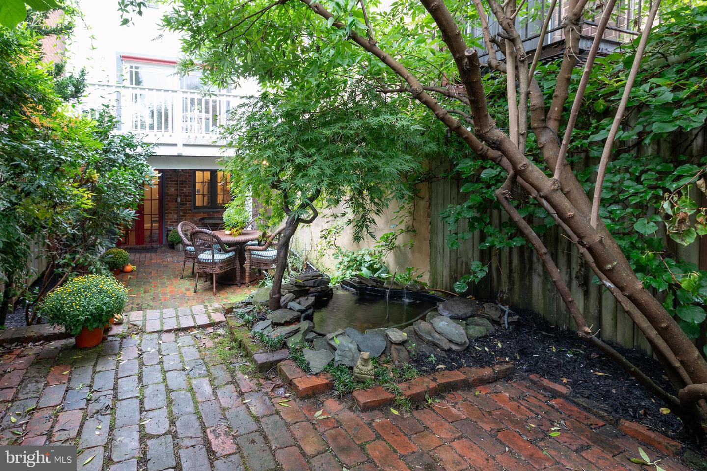 515-1/2 6TH ST SE, WASHINGTON, District Of Columbia 20003, 2 Bedrooms Bedrooms, ,1 BathroomBathrooms,Residential,For sale,515-1/2 6TH ST SE,DCDC2223778 MLS # DCDC2223778