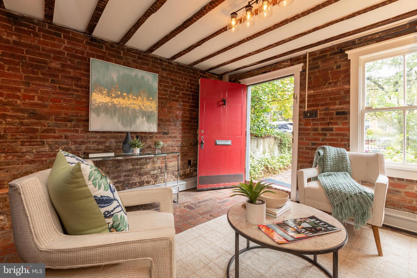 515-1/2 6TH ST SE, WASHINGTON, District Of Columbia 20003, 2 Bedrooms Bedrooms, ,1 BathroomBathrooms,Residential,For sale,515-1/2 6TH ST SE,DCDC2223778 MLS # DCDC2223778