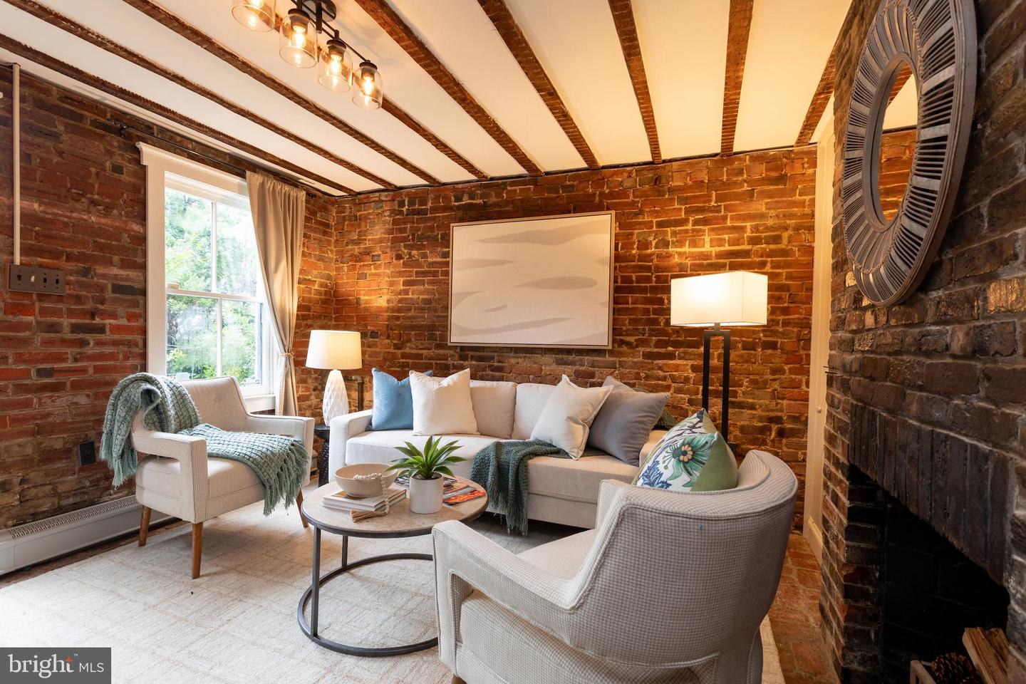 515-1/2 6TH ST SE, WASHINGTON, District Of Columbia 20003, 2 Bedrooms Bedrooms, ,1 BathroomBathrooms,Residential,For sale,515-1/2 6TH ST SE,DCDC2223778 MLS # DCDC2223778