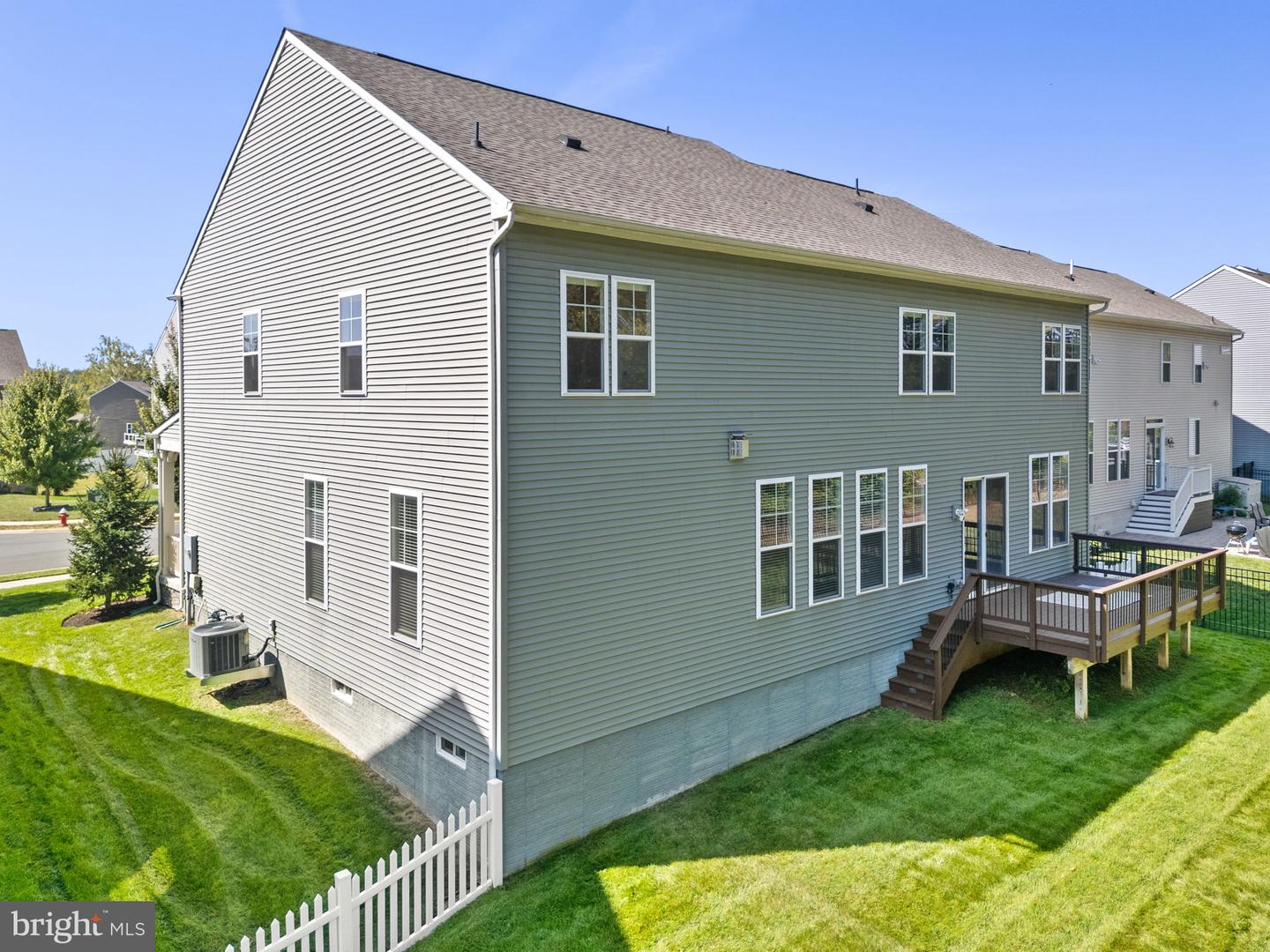 40946 MUNSON WOODS PL, ALDIE, Virginia 20105, 6 Bedrooms Bedrooms, ,5 BathroomsBathrooms,Residential,For sale,40946 MUNSON WOODS PL,VALO2107436 MLS # VALO2107436