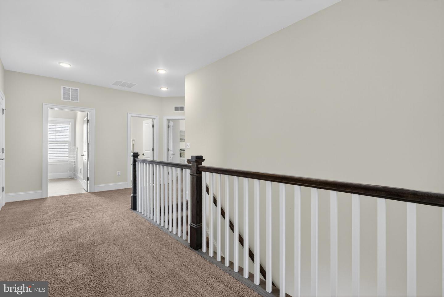 40946 MUNSON WOODS PL, ALDIE, Virginia 20105, 6 Bedrooms Bedrooms, ,5 BathroomsBathrooms,Residential,For sale,40946 MUNSON WOODS PL,VALO2107436 MLS # VALO2107436