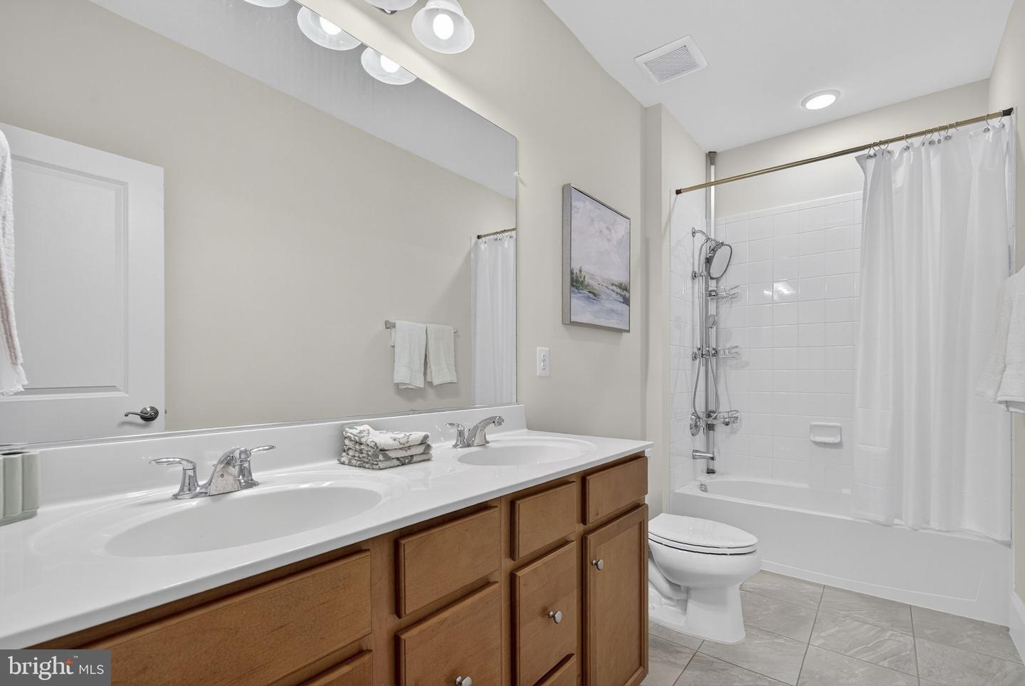 40946 MUNSON WOODS PL, ALDIE, Virginia 20105, 6 Bedrooms Bedrooms, ,5 BathroomsBathrooms,Residential,For sale,40946 MUNSON WOODS PL,VALO2107436 MLS # VALO2107436