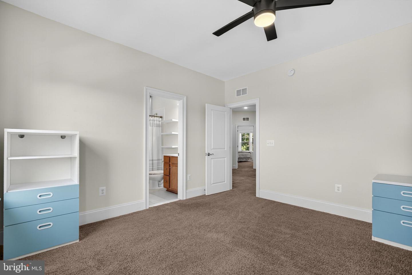 40946 MUNSON WOODS PL, ALDIE, Virginia 20105, 6 Bedrooms Bedrooms, ,5 BathroomsBathrooms,Residential,For sale,40946 MUNSON WOODS PL,VALO2107436 MLS # VALO2107436