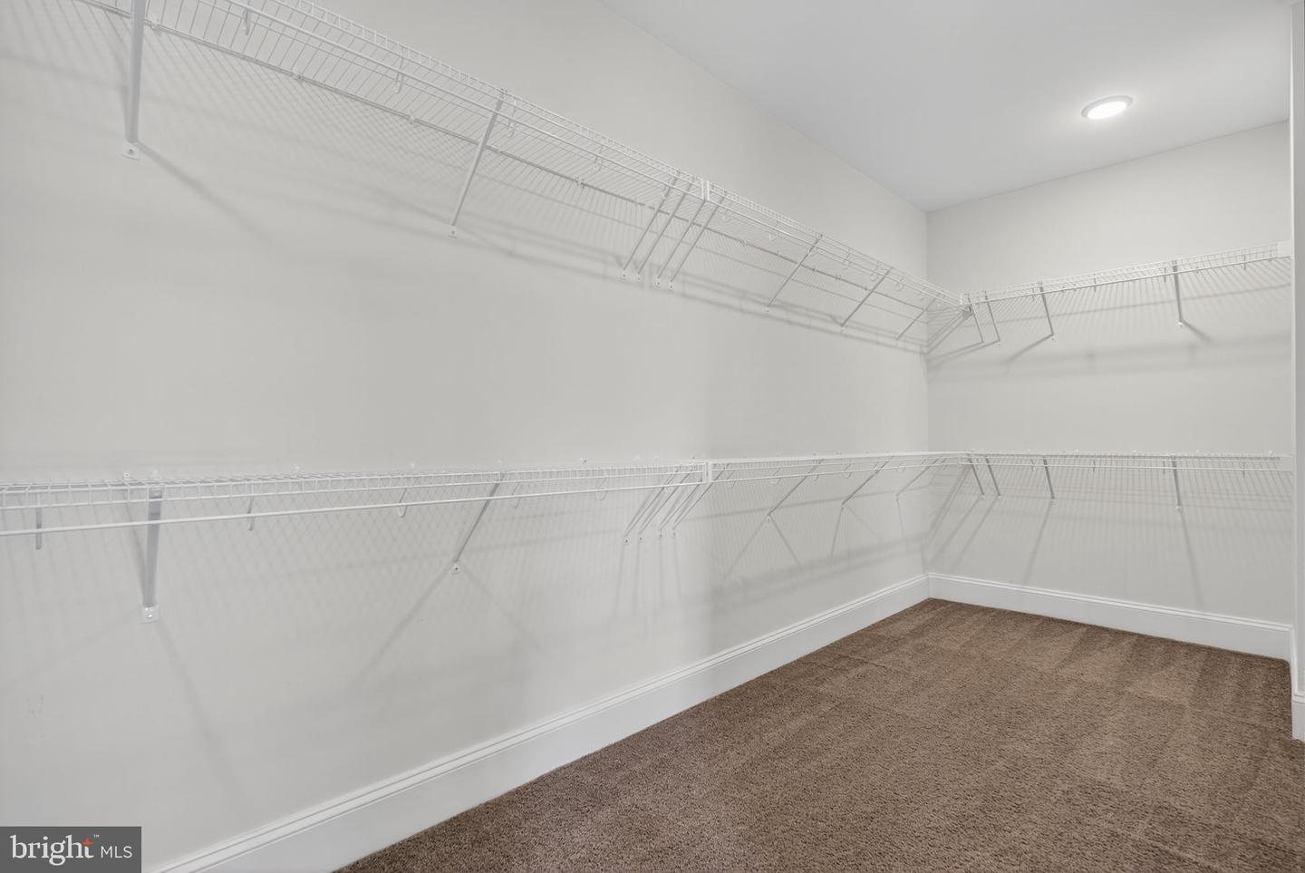 40946 MUNSON WOODS PL, ALDIE, Virginia 20105, 6 Bedrooms Bedrooms, ,5 BathroomsBathrooms,Residential,For sale,40946 MUNSON WOODS PL,VALO2107436 MLS # VALO2107436
