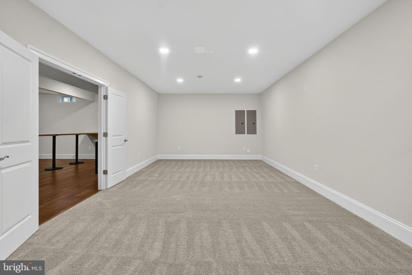 40946 MUNSON WOODS PL, ALDIE, Virginia 20105, 6 Bedrooms Bedrooms, ,5 BathroomsBathrooms,Residential,For sale,40946 MUNSON WOODS PL,VALO2107436 MLS # VALO2107436
