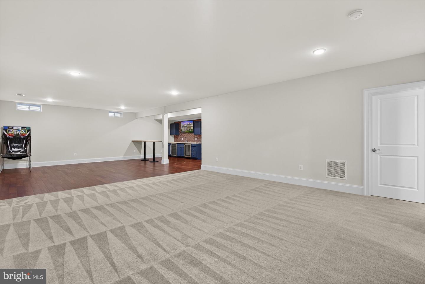 40946 MUNSON WOODS PL, ALDIE, Virginia 20105, 6 Bedrooms Bedrooms, ,5 BathroomsBathrooms,Residential,For sale,40946 MUNSON WOODS PL,VALO2107436 MLS # VALO2107436
