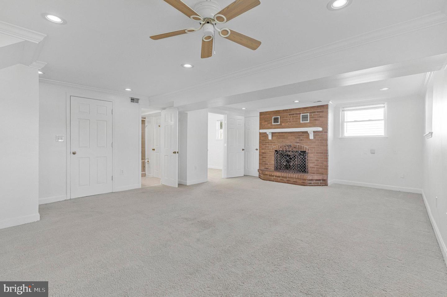 400 E POPLAR RD, STERLING, Virginia 20164, 4 Bedrooms Bedrooms, ,3 BathroomsBathrooms,Residential,For sale,400 E POPLAR RD,VALO2107452 MLS # VALO2107452