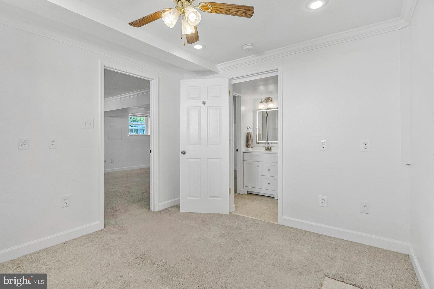 400 E POPLAR RD, STERLING, Virginia 20164, 4 Bedrooms Bedrooms, ,3 BathroomsBathrooms,Residential,For sale,400 E POPLAR RD,VALO2107452 MLS # VALO2107452