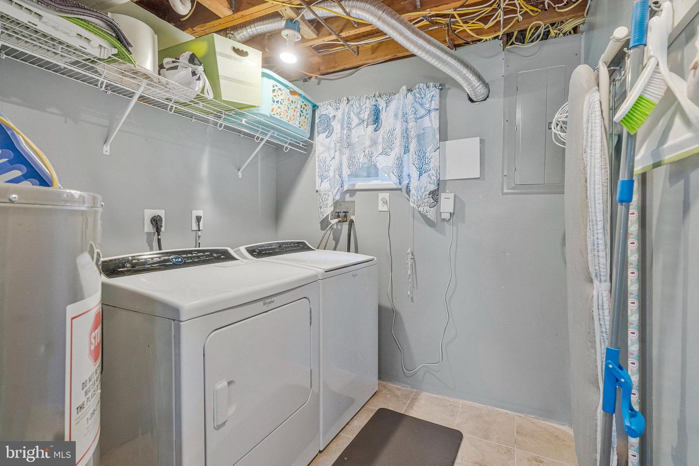 400 E POPLAR RD, STERLING, Virginia 20164, 4 Bedrooms Bedrooms, ,3 BathroomsBathrooms,Residential,For sale,400 E POPLAR RD,VALO2107452 MLS # VALO2107452