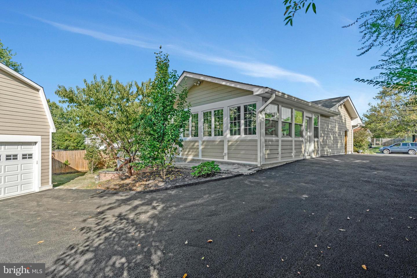 400 E POPLAR RD, STERLING, Virginia 20164, 4 Bedrooms Bedrooms, ,3 BathroomsBathrooms,Residential,For sale,400 E POPLAR RD,VALO2107452 MLS # VALO2107452