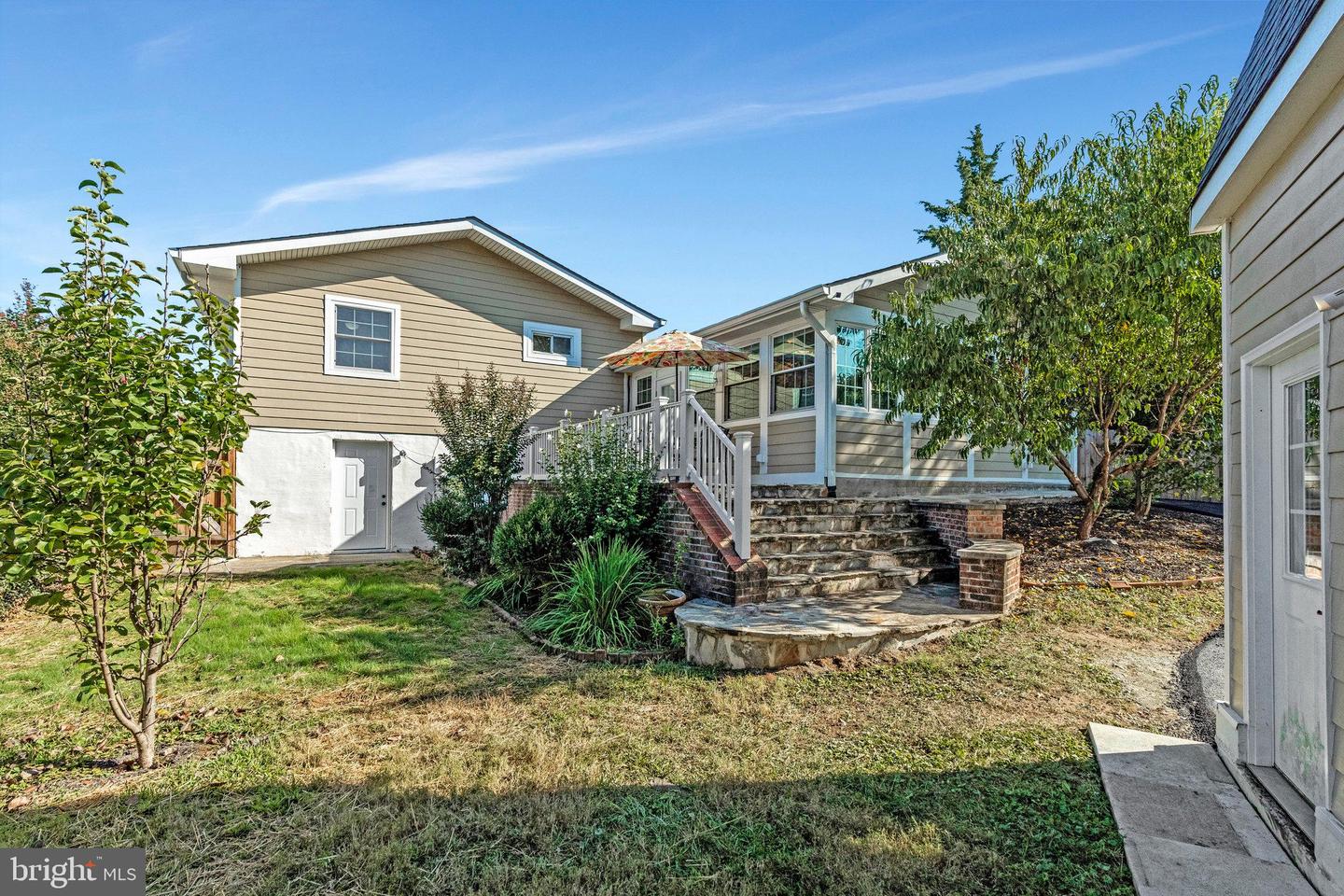 400 E POPLAR RD, STERLING, Virginia 20164, 4 Bedrooms Bedrooms, ,3 BathroomsBathrooms,Residential,For sale,400 E POPLAR RD,VALO2107452 MLS # VALO2107452