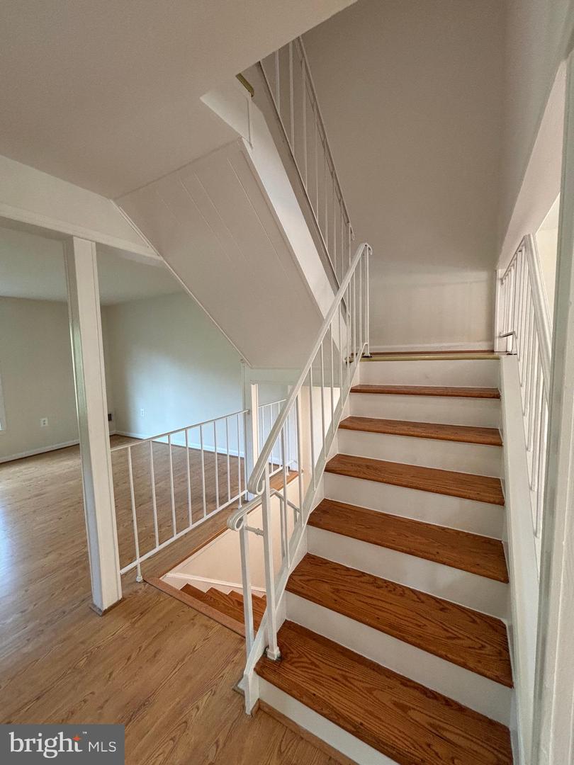 7912 CENTRAL PARK CIR, ALEXANDRIA, Virginia 22309, 4 Bedrooms Bedrooms, ,3 BathroomsBathrooms,Residential,For sale,7912 CENTRAL PARK CIR,VAFX2268942 MLS # VAFX2268942