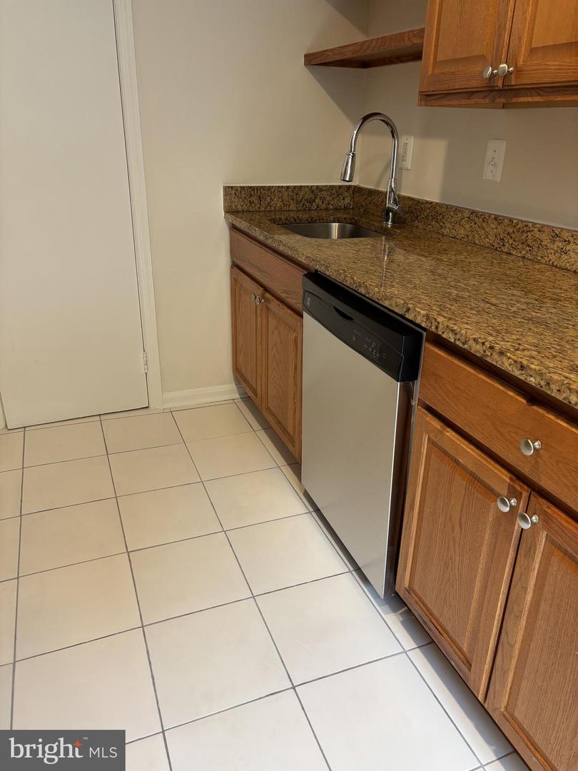 7912 CENTRAL PARK CIR, ALEXANDRIA, Virginia 22309, 4 Bedrooms Bedrooms, ,3 BathroomsBathrooms,Residential,For sale,7912 CENTRAL PARK CIR,VAFX2268942 MLS # VAFX2268942