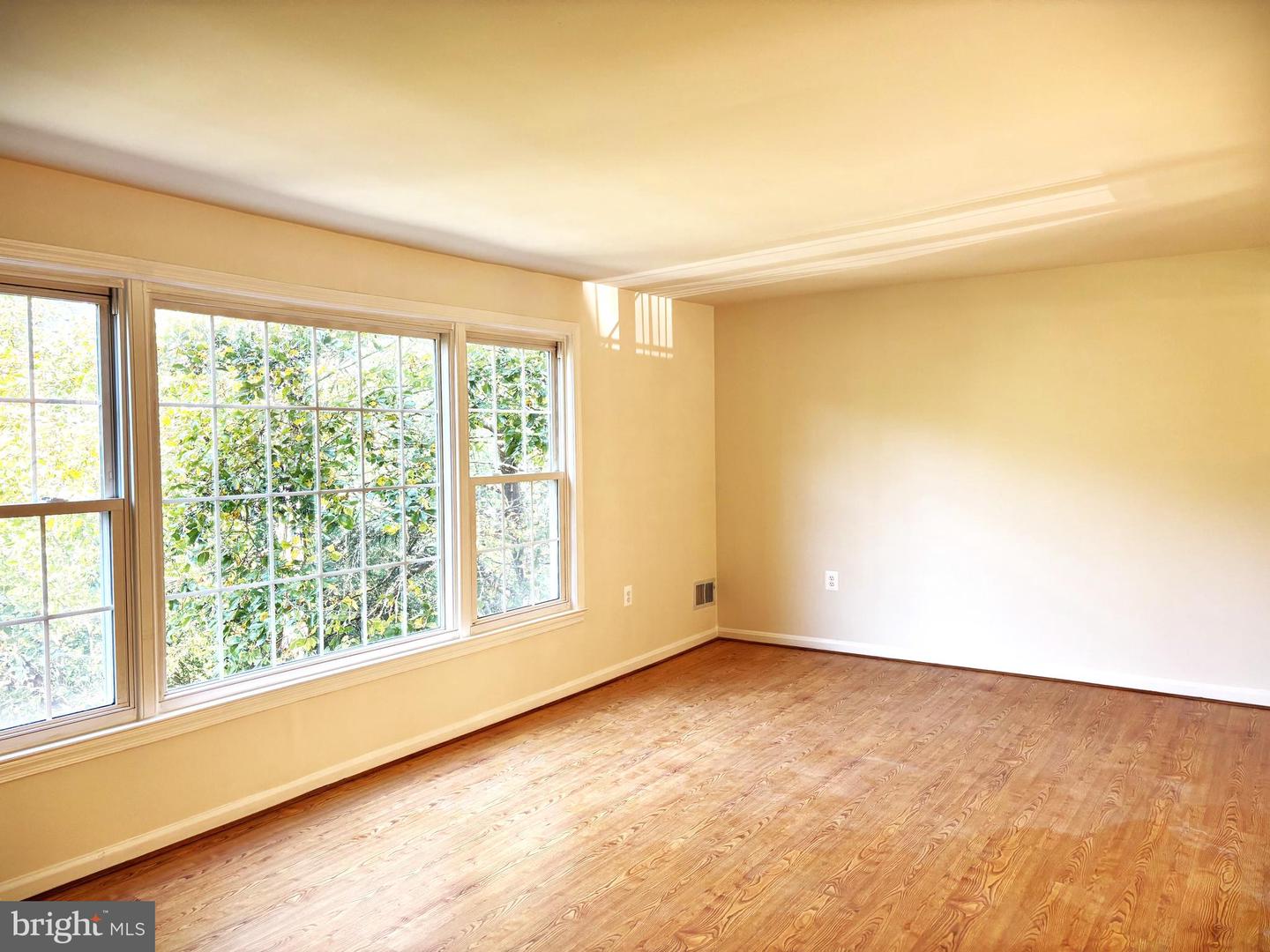 7912 CENTRAL PARK CIR, ALEXANDRIA, Virginia 22309, 4 Bedrooms Bedrooms, ,3 BathroomsBathrooms,Residential,For sale,7912 CENTRAL PARK CIR,VAFX2268942 MLS # VAFX2268942